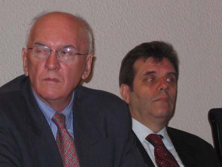 Canak i Kostunica